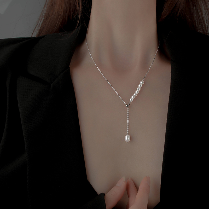 Pearl necklace light luxury niche design feeling necklace new female temperament clavicle chain neck chain-image-708893758