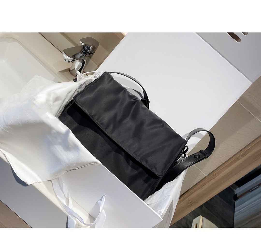 

Stylish Women Bags 20AW Top Hot Unisex Designers Business Mens Bags Coss Body Fashion Appears Extravagant Black Color Style