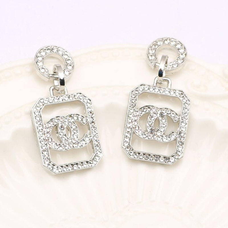 

2Colors Designer Earrings Ear Stud Designers 18K Gold Plated Brand Letters Fashion Women Crystal Rhinestone Earring Wedding Party Jewerlry ER0411-ER0412