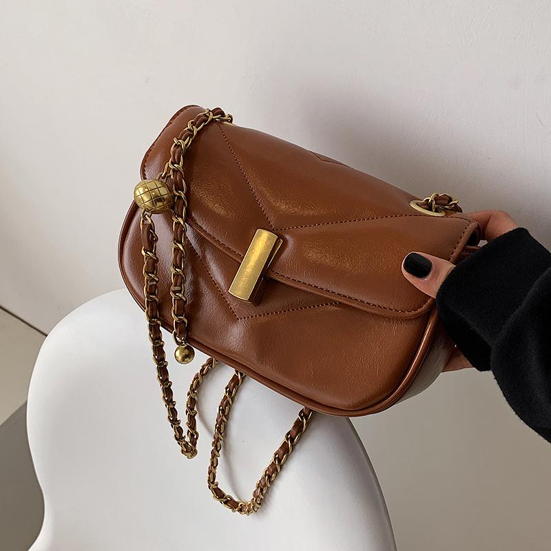 

Niche design this year's popular handbags 2021 new fashion all-match chain slung high sense square bag shoulder bag width: 22cm, Black