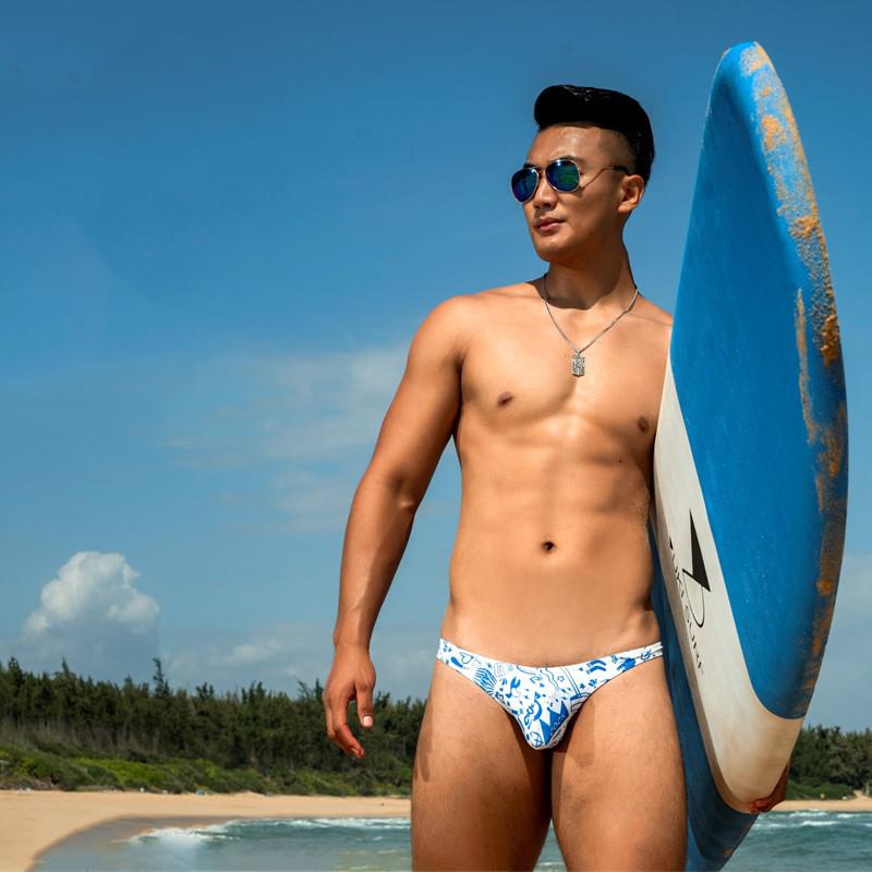

Sexy bikini swimming surfing briefs 2021 swim printing beach board trunks mens swimwear swimsuit suit maillot de bain
