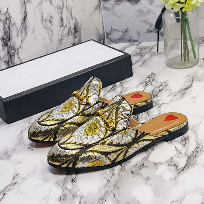 

2021 100% Leather men slippers soft cowhide Lazy women shoes Metal buckle beach slippers Mules Princetown Classic lady slippers with box, 15