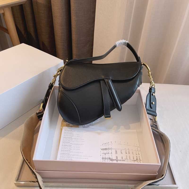 

luxury High-end women's bags leather clutches 19 series sheepskin saddle in the fashion world gold chain messenger bag, With box