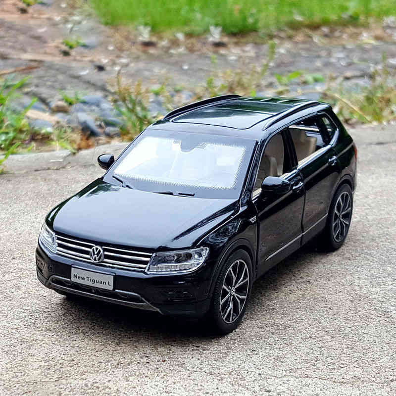 

Volkswagen toy car model Tiguan SUV die cast metal alloy, children's detachable acousto-optic toy car, scale 1:32