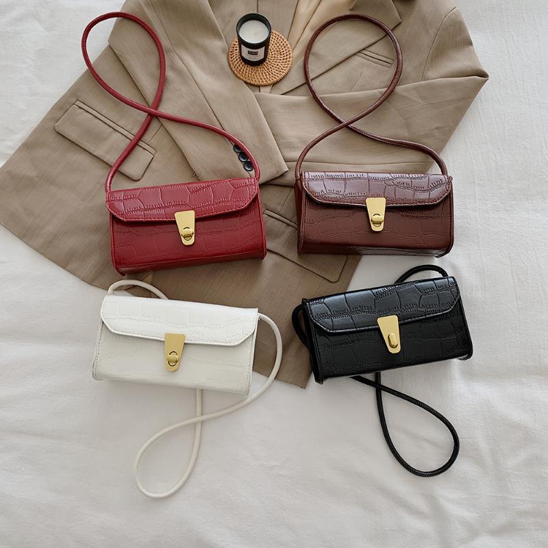 

Fashion Alligator Pattern Shoulder Underarm Bag Flap Money Purse Simple Solid Color Women PU Leather Handbags Travel Clutch 2021, Red