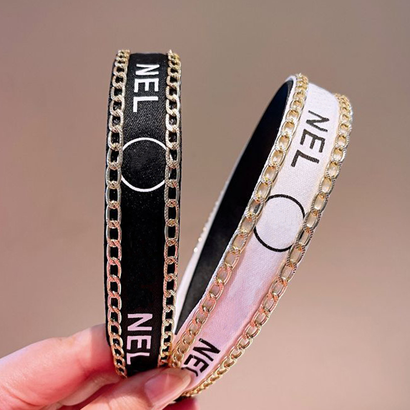 

Designer Headband Women Girl Hair Bands Retor Headwraps Gifts Narrow Bxcaps C Headwear Chain Head Hoop D2201233Z