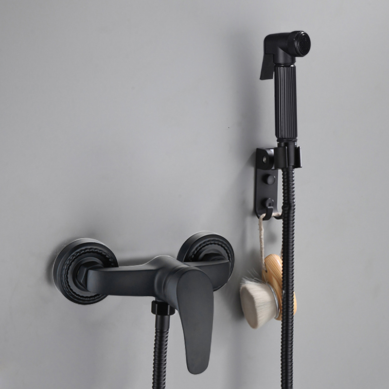 

2021 New Hand Held Bidet Sprayer Black Douche Kit Toilet Shattaf Hot and Cold Brass Copper Mixer Vae Set Shower Head Faucet Jao0
