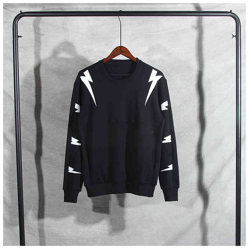 

Men's Hoodies & Sweatshirts Inglaterra estilo neil barrett primavera novo relâmpago hoodie com capuz masculino rua solta oversize 100% algodão na moda feminino BSIP, 1# shoe box