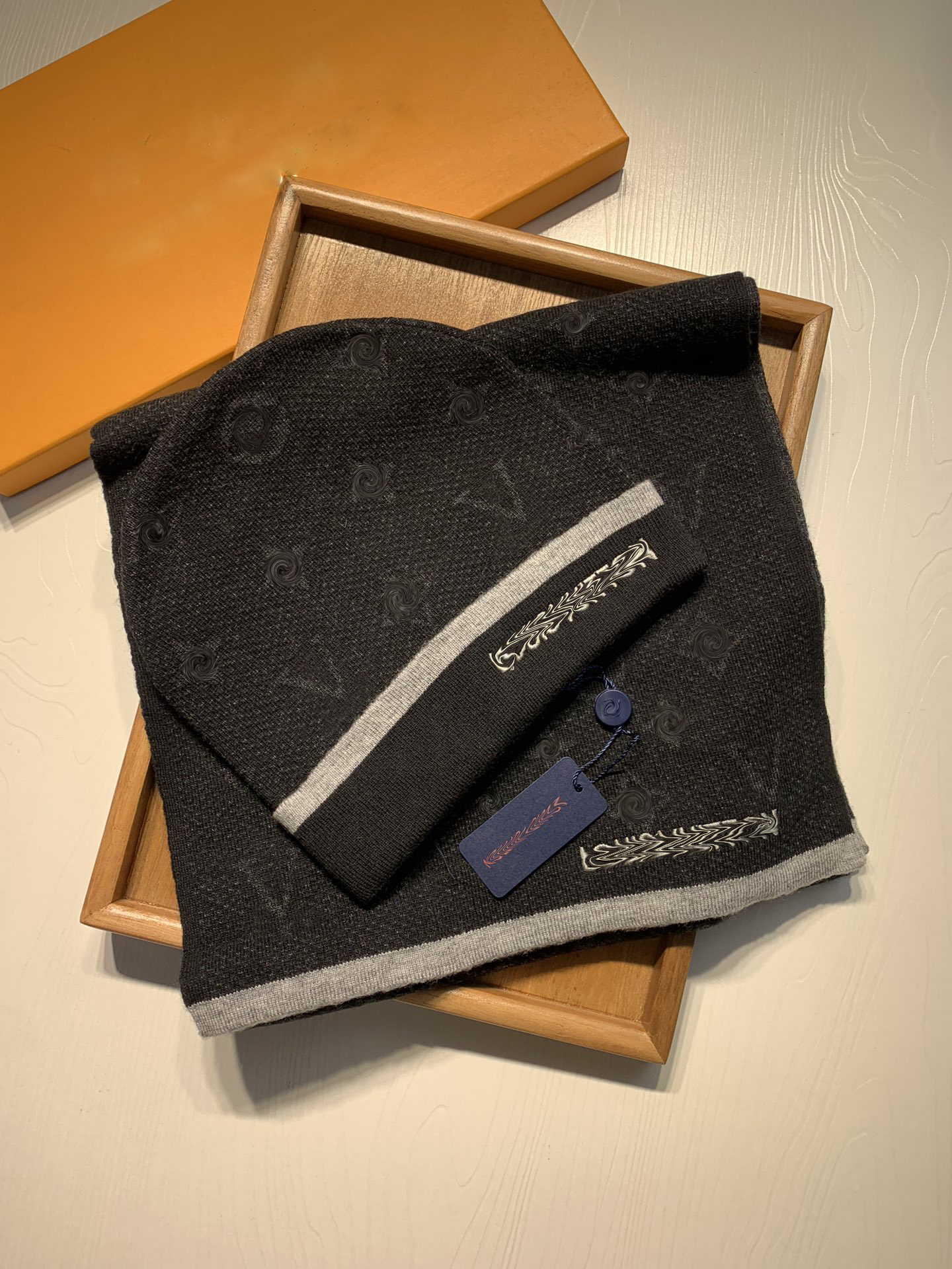 

Winter scarf unisex 100% wool scarfs classic letter Wrap Unisex ladies and boys cashmere shawl Lame shawls with box, Blue;gray