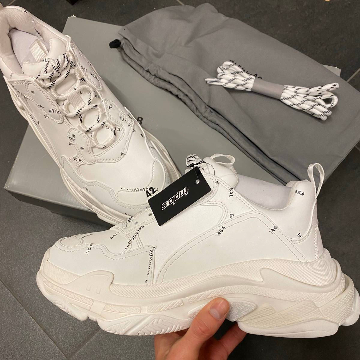 

2021 Multi Luxury Triple S Designer Low Old Dad Sneaker Combination Soles Boots Mens Womens Fashion Casual Shoes Top Quality, Shoelace