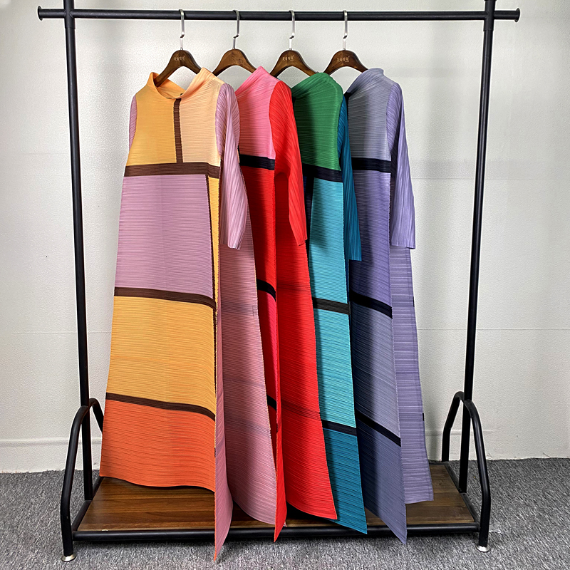 

New 2021 Spring Pleated Turtle Neck Women Abaya Plus Size Long Plaid Print Aesthetic Clothes Factory Warehouse Faer, Gray