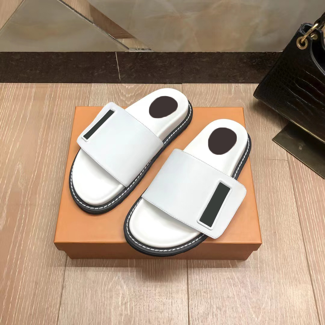 Designers Slippers glisse Chaussures d'été de haute qualité Simple Mens and Womens Flip Flop Flat Bottom Letter Velcro Slipper Beach Sandal Style