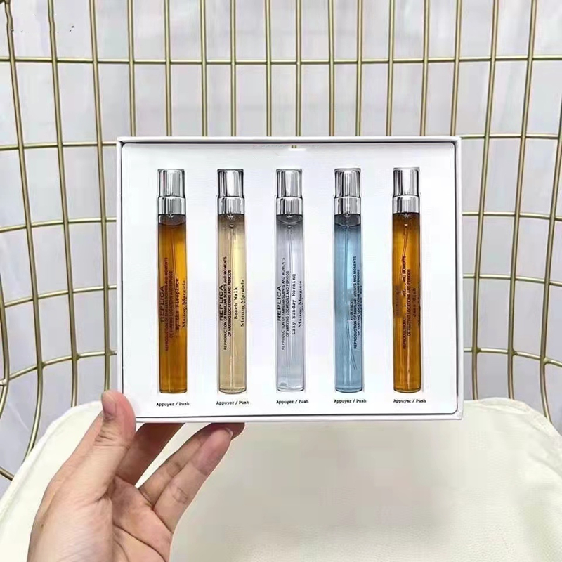 

Wholesale Factory direct Women men Perfume Repilca Jazz club sailing day Beach walk 10ml*5pcs 7ml*5pcs 1.5ml*10pcs High Quality Long-Lasting Fragrance fast delivery