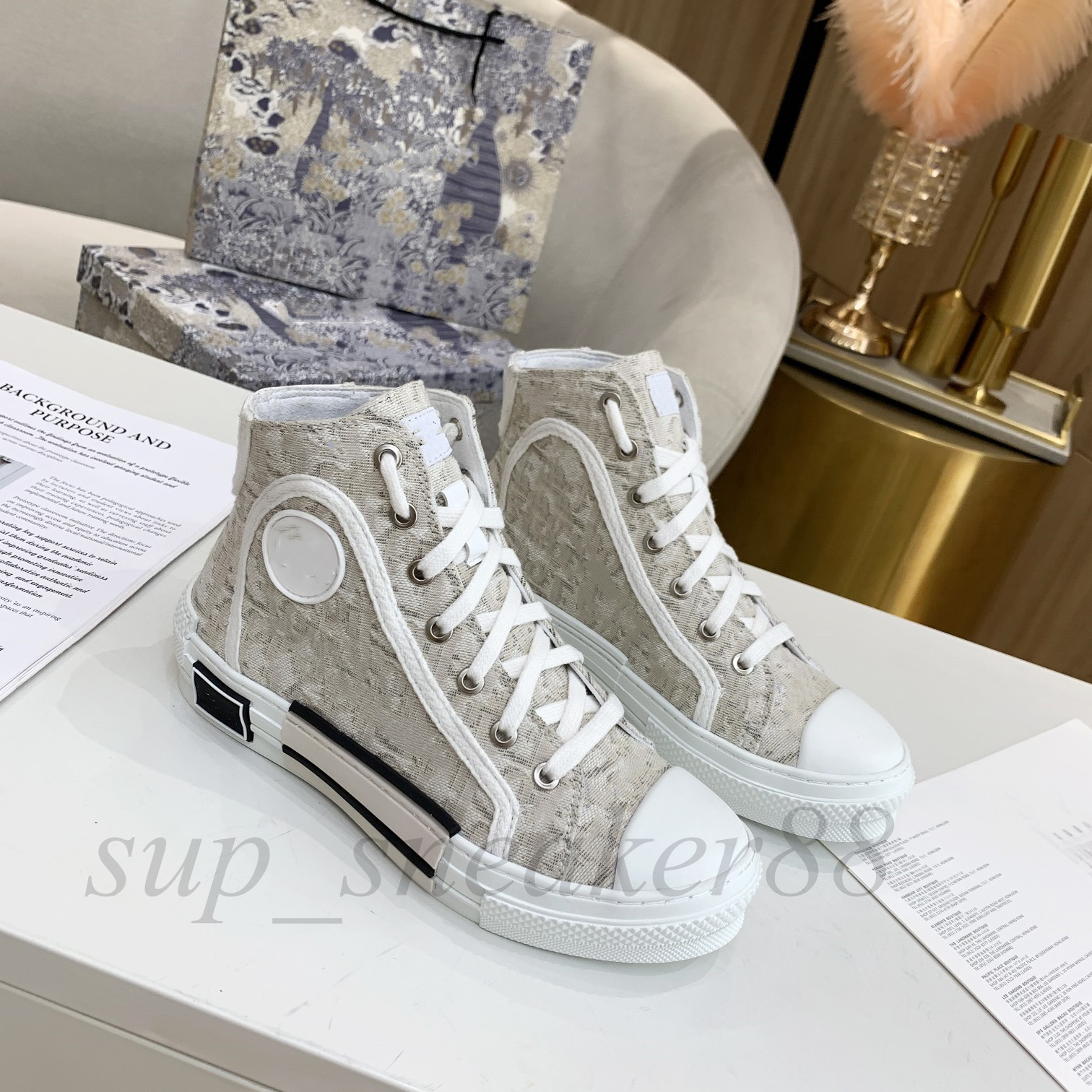 

2021 classic canvas shoes boots limited edition lovers printed sneakers versatile high top with original packaging shoe box size 35-41, Good shoes