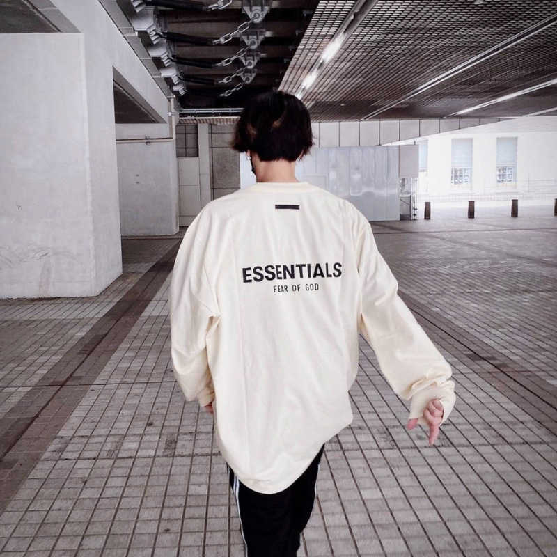 

new essentials Season 7 multi thread back offset letter long sleeve T-shirt for men and women, Back silica gel charcoal ash