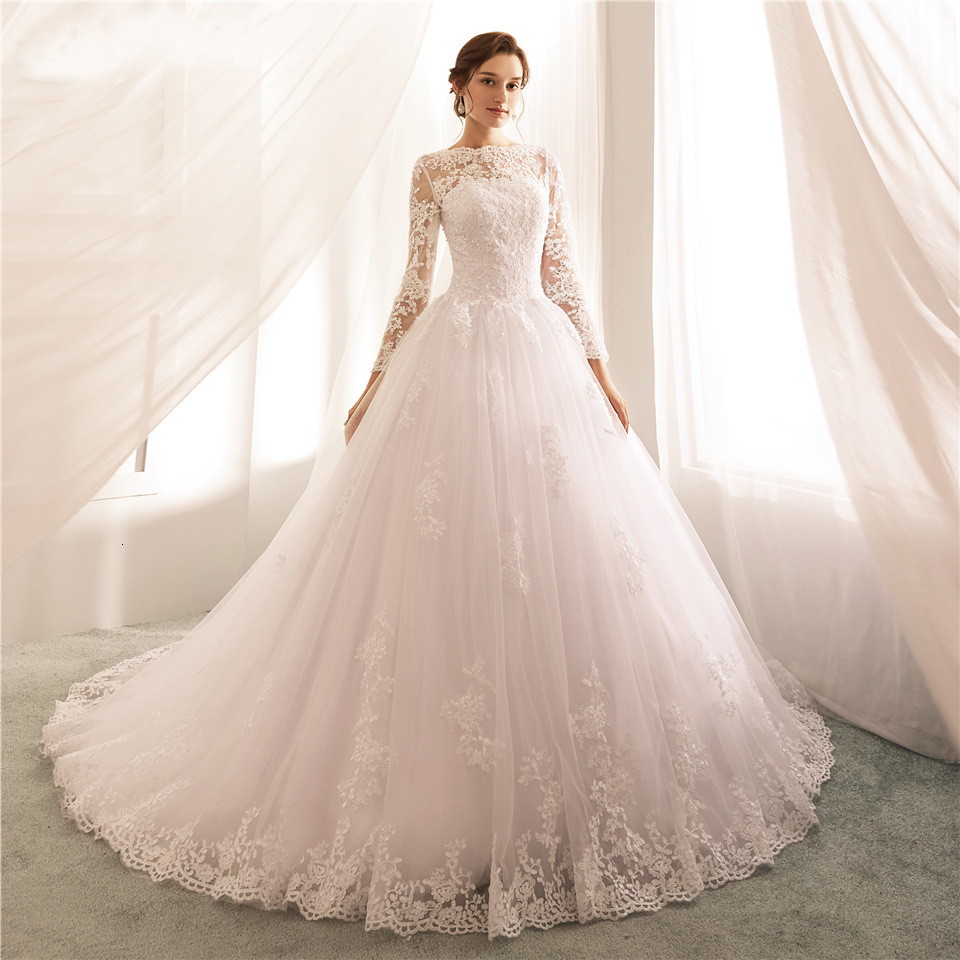 

2021 New Sheer Boat Neck Long Sleeve A-line Wedding See Through Illusion Back White Bridal Gowns with Lace Appliques Plus Size Emd4, Ivory