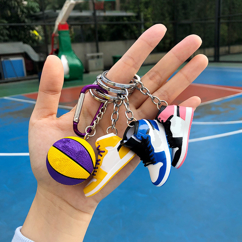 

DHL Explosive shoe model keychain bag pendant 3d stereo mini basketball shoes jewelry creative personality ornaments 5 colours