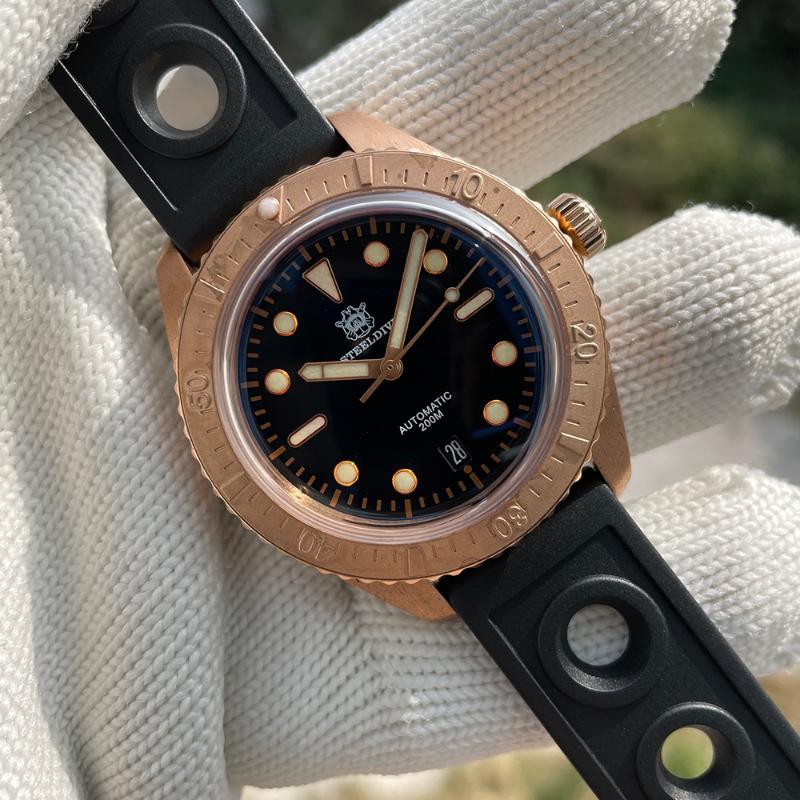 

Wristwatches STEELDIVE Official Sport Men Automatic Dive Watch Bronze Case Sapphire NH35 Movement 200M Waterproof Watches Relogio Masculino, 65s-hr