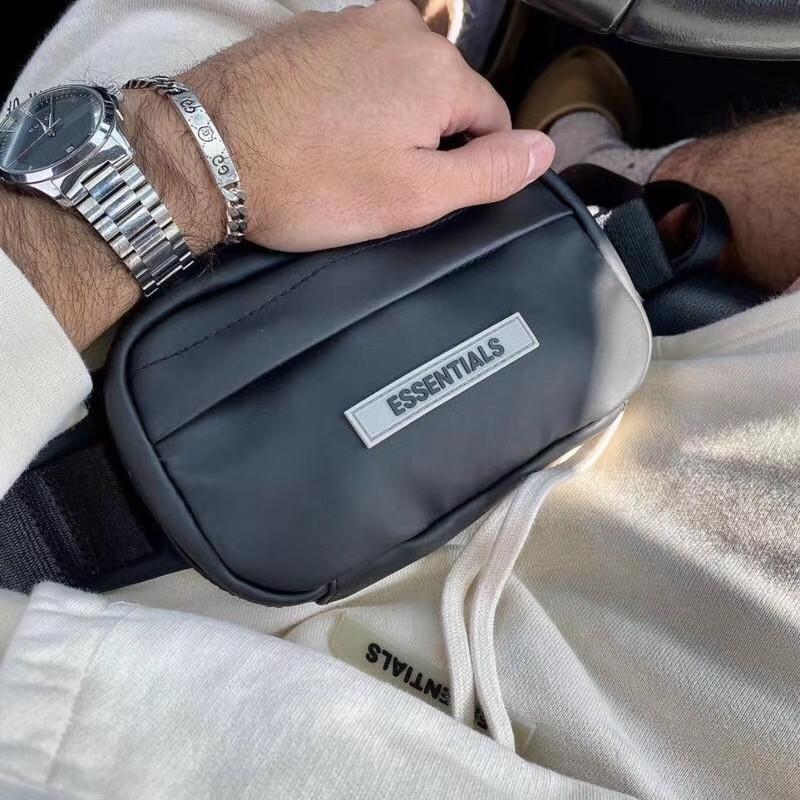 

Waist Bags Men And Women Packs Shoulder Bag 100%1:1 European American Retro Chest, Black