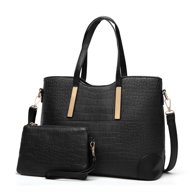 

Spring and Summer 2021 New Women's Bag Embossed Fashion High-quality Single Shoulder Handbag Crocodile Twisted Straddle Bag, Beige