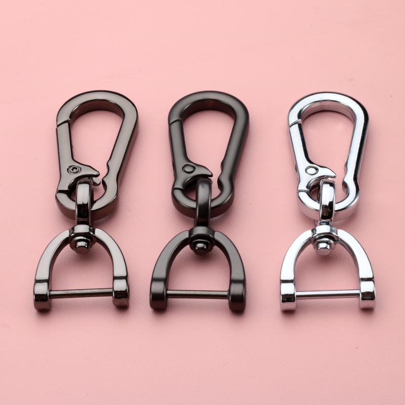 

Cool Man Matte Black Zinc Alloy Car Key Chain Practical Anti-lost Metal Keychain for Lovers
