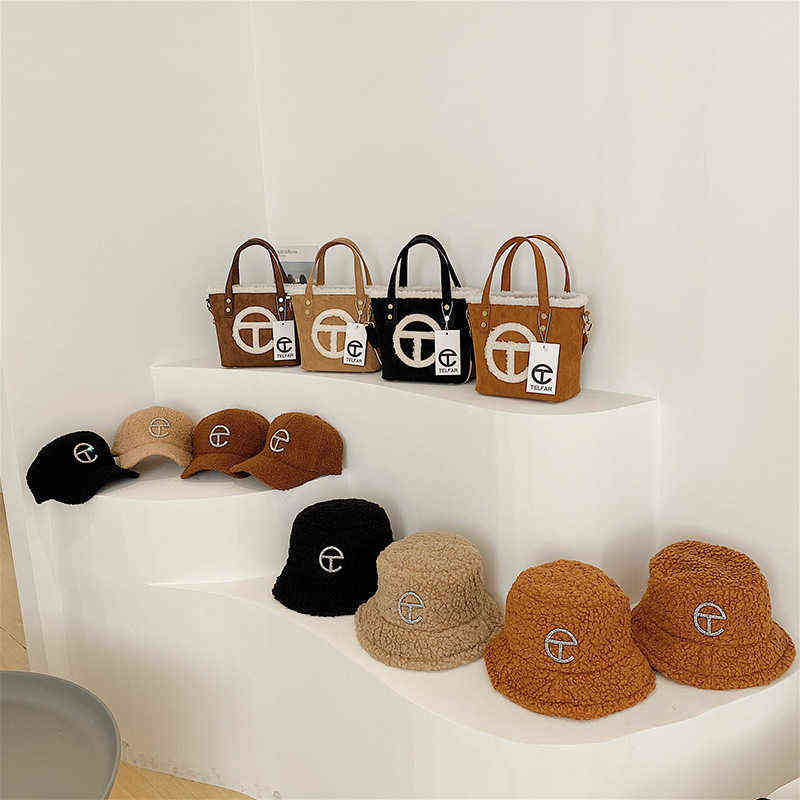 

Telfar Handbags Brand Designer Winter Warm Fur Large Shipping Bag and Caps Women Luxury Fluffy Plush Tote Hat Set, Coffee