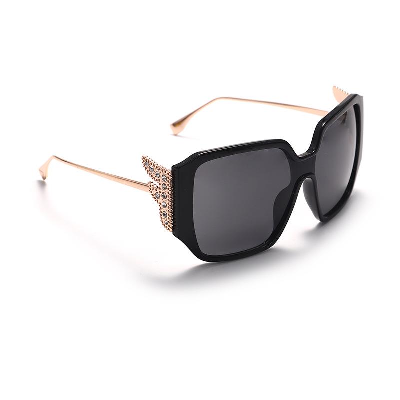 

2021 Diamond Personality Box Sunglasses New Big Glasses FF Fashion Wphkv