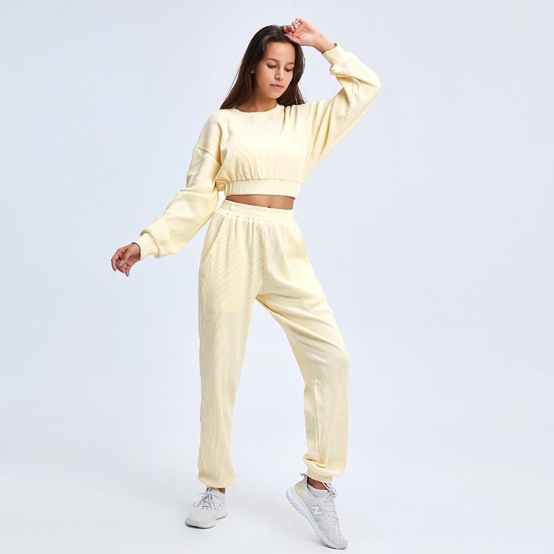 

Women Yoga Fitness Set Outfits Long Sleeve Cropped Shirts High Waist Loose Leggings Sportswear Gym Workout Tracksuits Sport Set, Beige