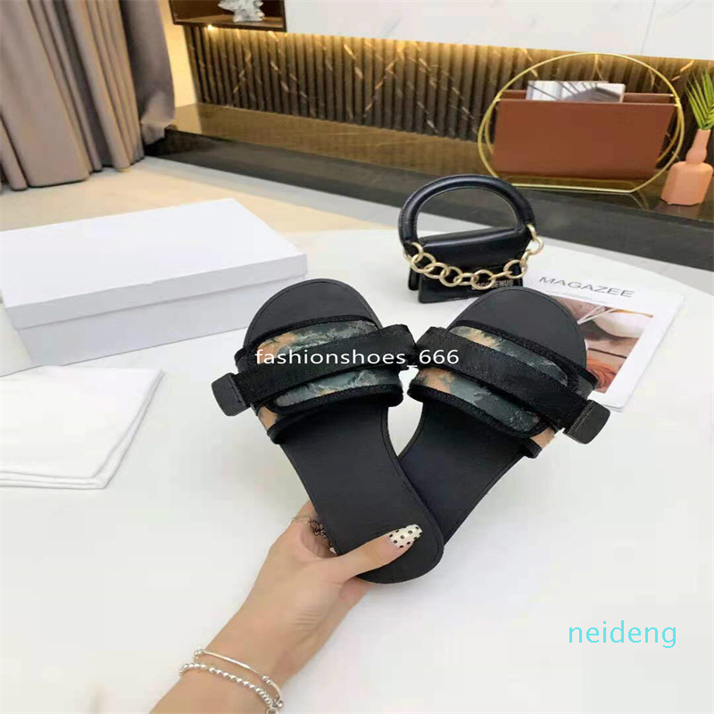 

2022 Paris Womens Slippers Scuffs Summer Sandals Beach Slide Slippers Girls Flip Flops Loafers Beautiful Embroidered F525, Khaki