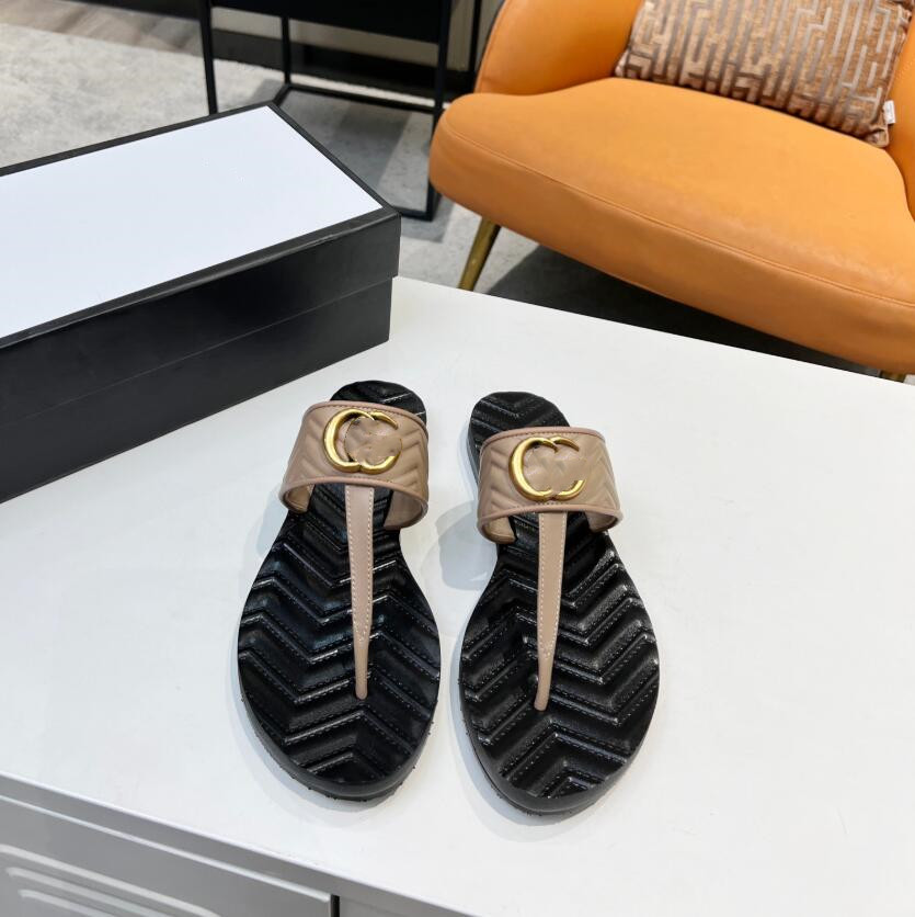 Wholesale Summer Brand Designer women Flip flops Slipper Fashion Genuine Leather slides sandals Metal Chain Ladies Casual shoes 35-45