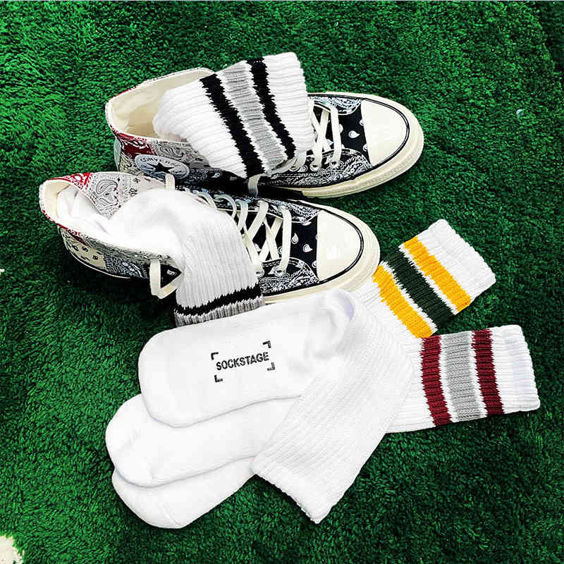 

Homemade roving contrast striped socks medium tube Yu wenle versatile pile tooling high 827, Black