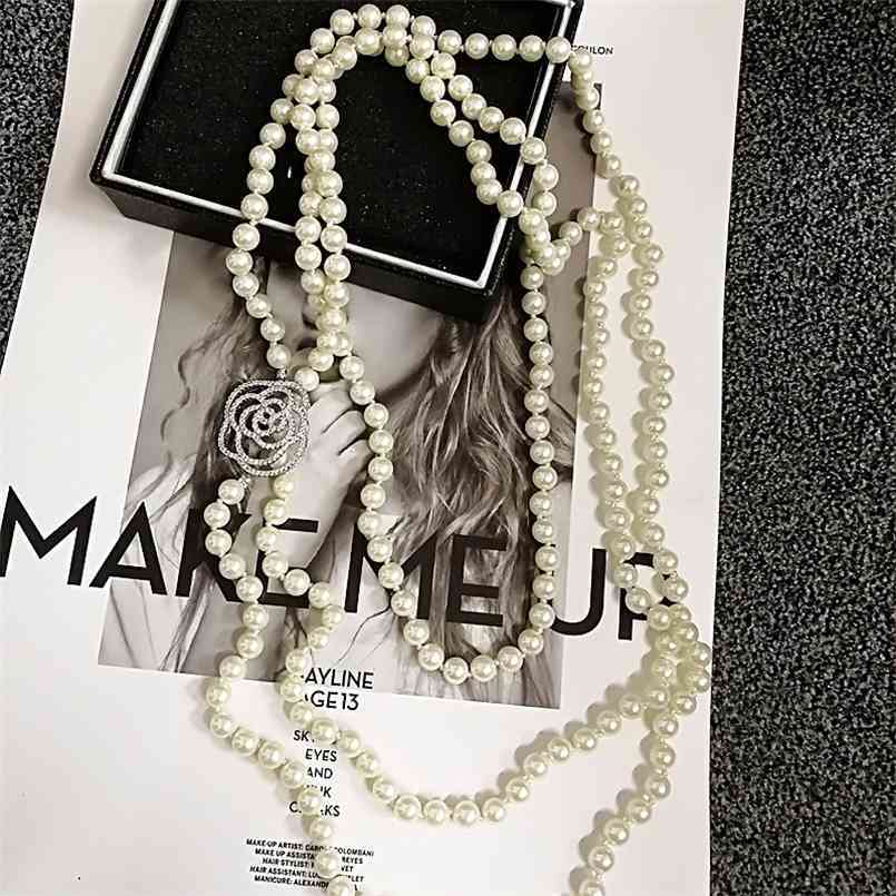 

Mimiyagu handmade knot long flower pearl necklace pendant jewelry for women party sweater chain adjustable 210816, Silver
