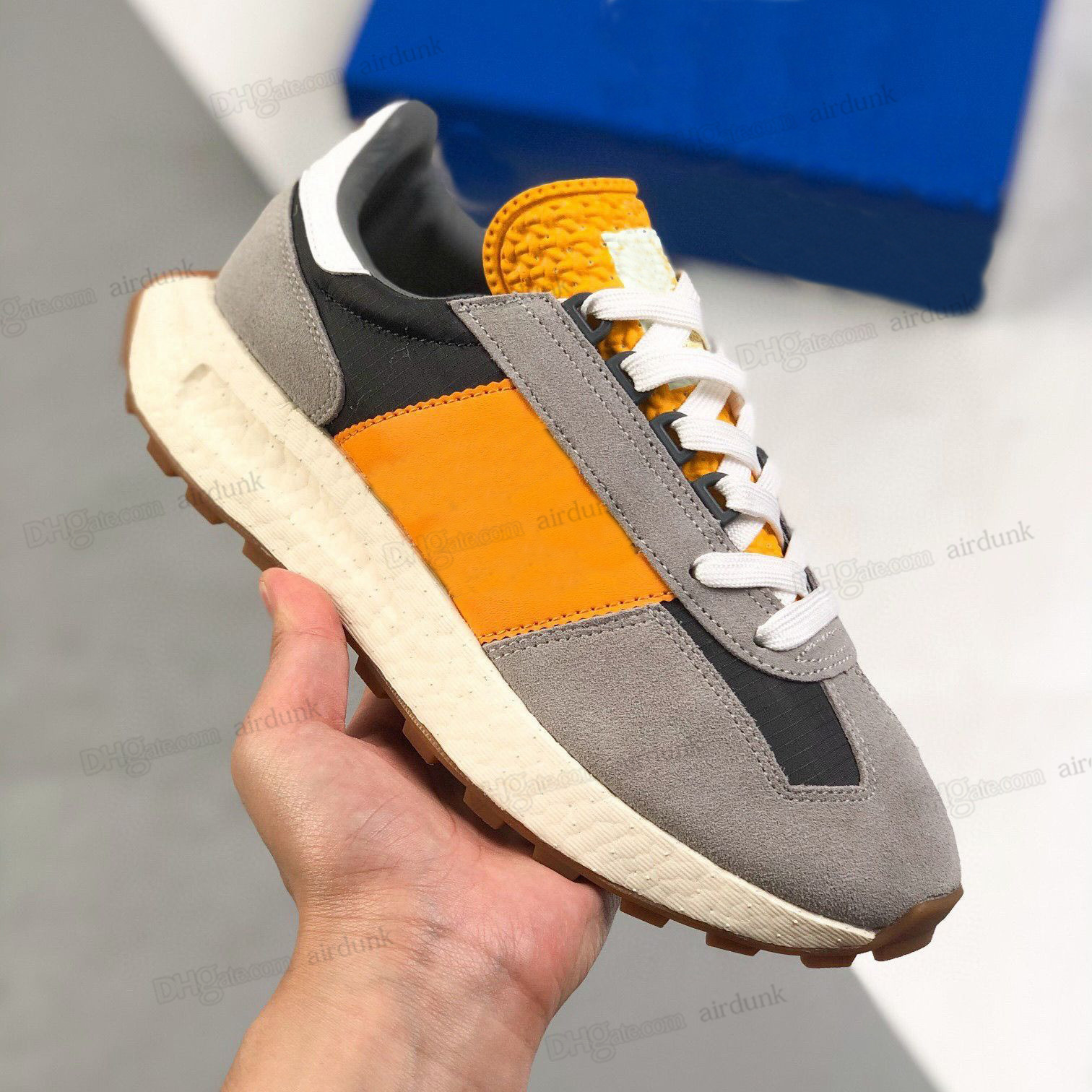 

2021 wholesale unisex Retropy E5 Running shoes mens sports sneakers casual new style with blue gray green brown Pink Khaki training footware cushion size 36-45, I need look other product