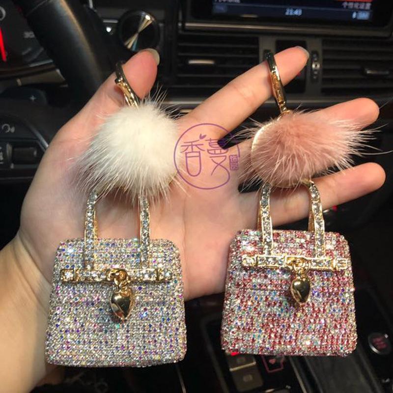 

Keychains Diamond Alloy Keychain Pendant Backpack Ornaments Mink Plush Ball Bag Car Small Gift