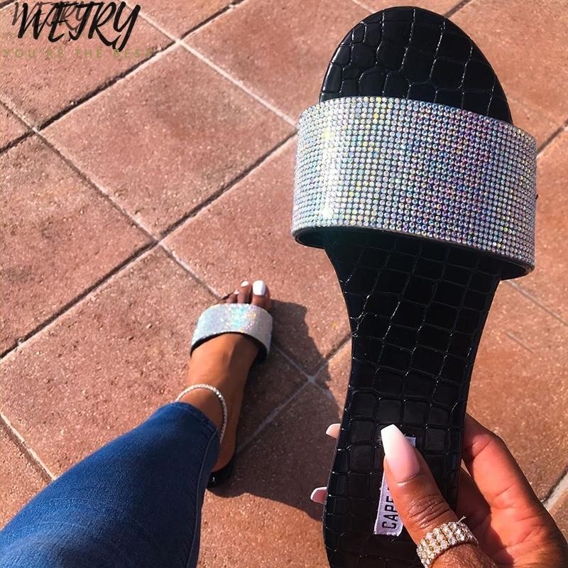 

IN 2021 diamond sequins beach flip flop bright diamond women's sandals PVC flat bottom ladies beach slippers Candy colors, Silver