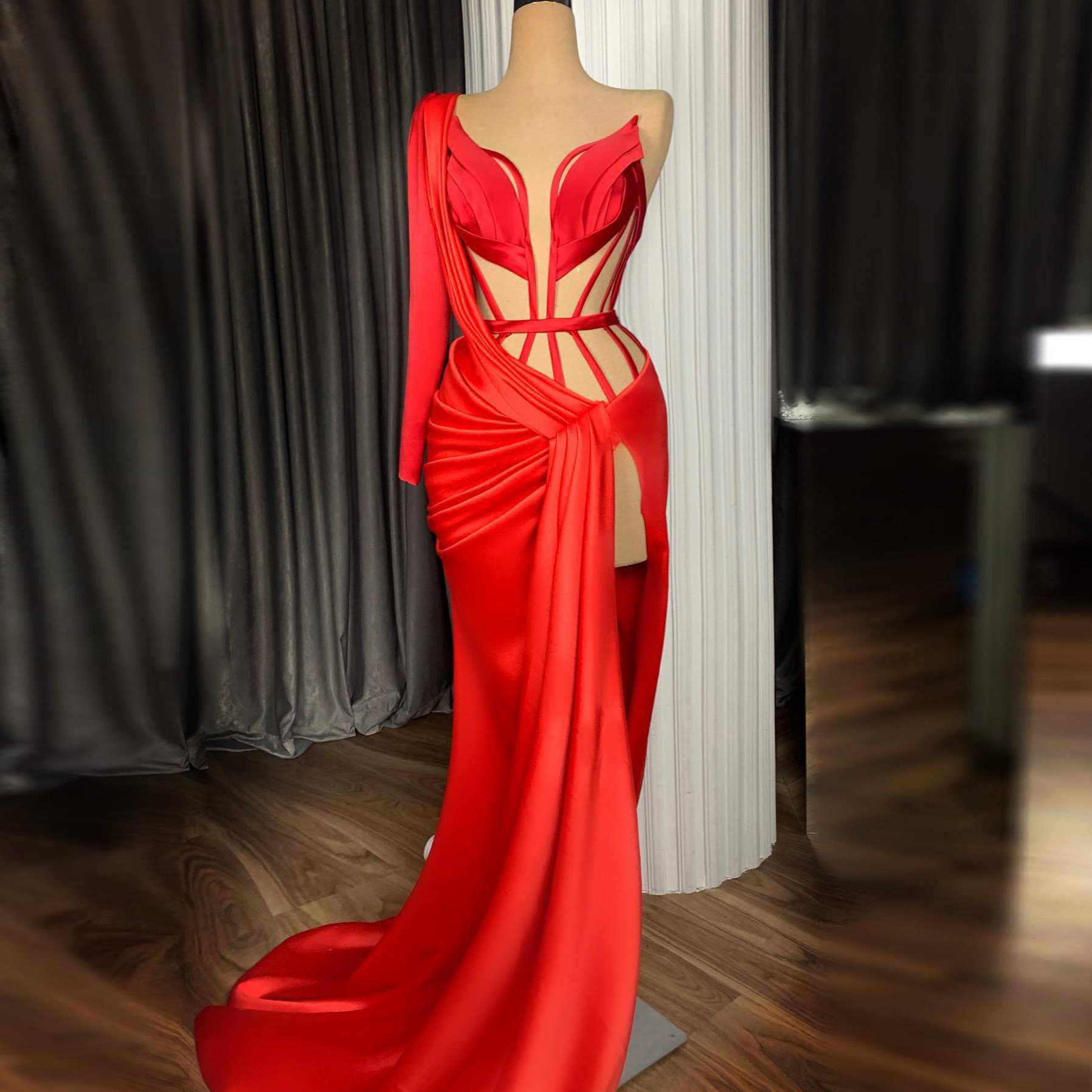 

Sexy Red Illusion High Side Split Long Prom Dresses One Shoulder Satin Red Carpet Prom Gowns Formal Dress Evening Gowns Abendkleider