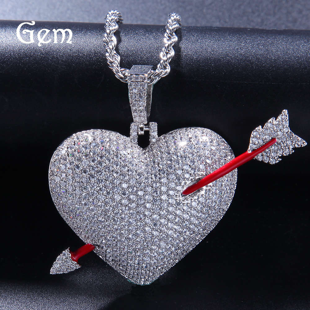 

Hip hop arrow through the heart Zircon Pendant lovers Heart Pendant micro inlaid hip hop Necklace
