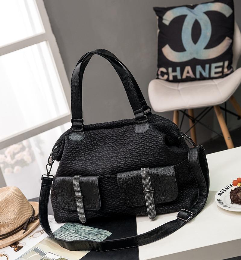 

2021 new leather soft face diamond inlaid women's bag European and American simple one shoulder messenger bag women's handbag, Black