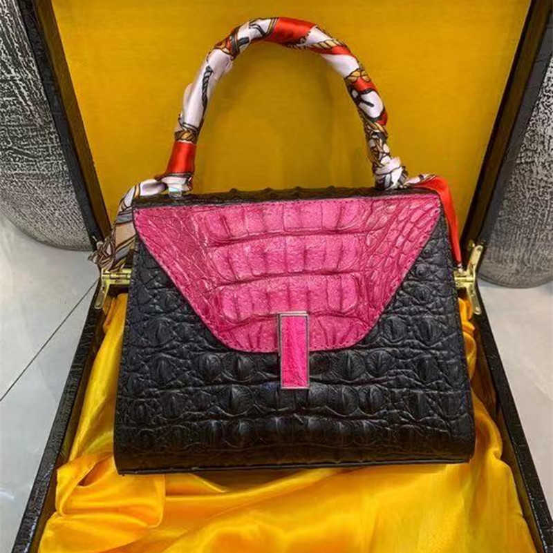 

Bag new 2021 fashion leather bag high-grade women's handbag crocodile skin, Navy blue