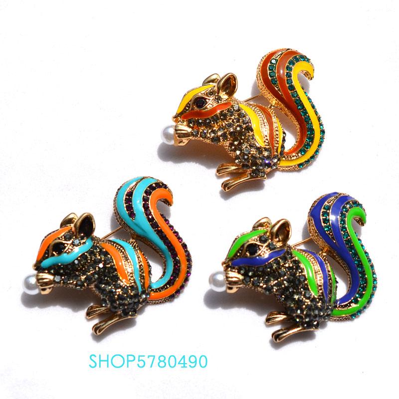 

Pins, Brooches Lovely Squirrel Mix Color Painted Cute Animal Brooch For Women Rhinestone Breast Pin Girl Dress Garments Accessories Lady Gif