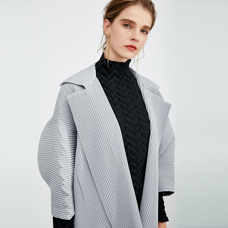 

2021 New the Latest Spring Lapel Bat Sleeve Short Thick Pleats Casual Autumn Jacket for Woman Small Coat 5156 Lsx1, Gray