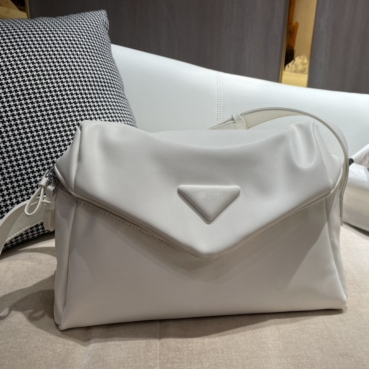 

2021 Designer Messenger bag shoulder bags handbags High quality Cross body bag decoration Tarpaulin 32cm