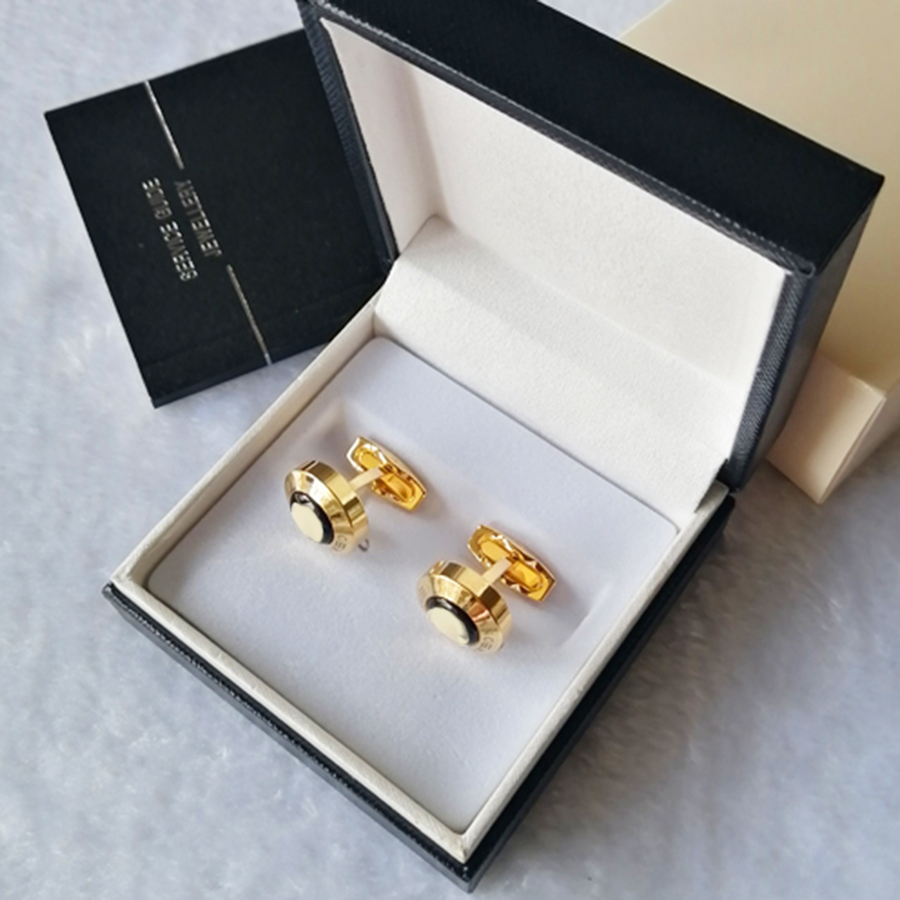 

High Quality Jewelry Designer Cuff Links Plum Blossom Logo Men's Shirt Cufflinks Two Styles With Box, Silver