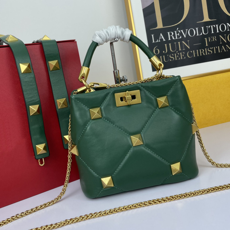 

Women Quilting Bucket Bag Rivet Two Shoulder Straps Crossbody Bags Sheepskin Leather Handbag Purse Square Rotary Lock Small Tote Wallet