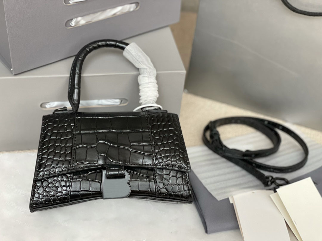 

2021 New Top Sheepskin Crossbody Bag Women Luxurys Designers Bags Shoulder Bag Luxurys Designers Crossbody Bags 19*13cm 6581