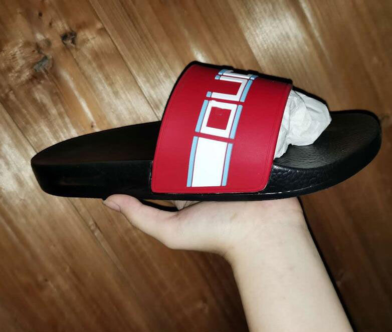 

Men's Beach Slippers Fashion Casual Flat Slippers Women's Summer Slippers Designer Brand Classic High Quality Summer Sandals