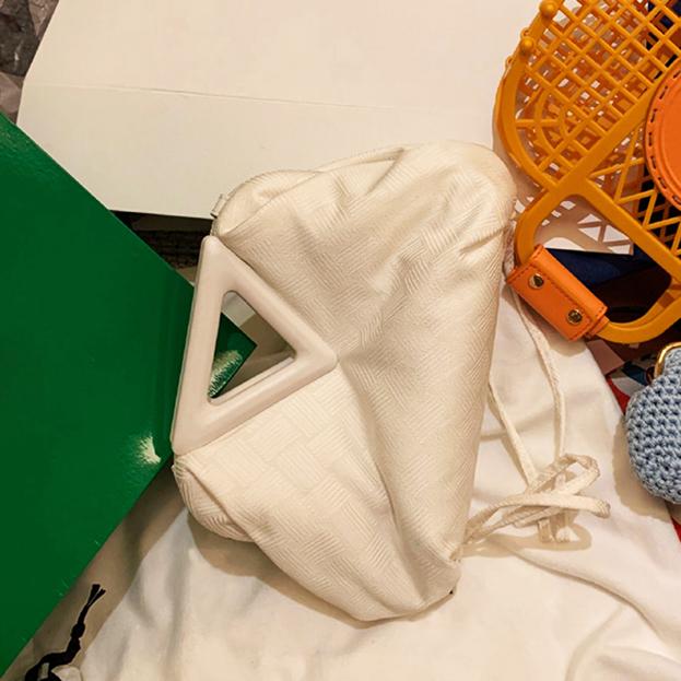 

Evening Bags Female Bag Fashion Trend Winter Inverted Triangle Cloud Shoulder Messenger Crossbody Purse