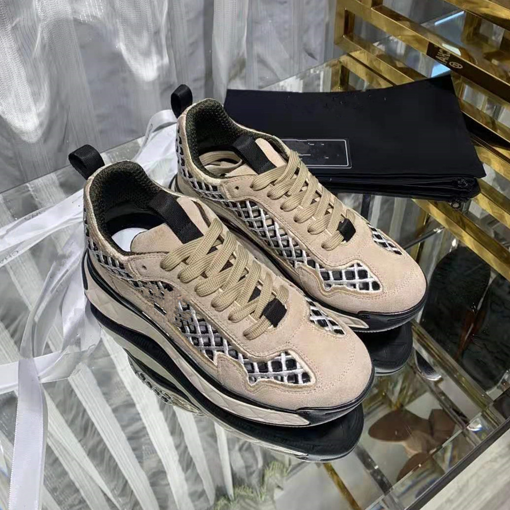 

Hot Selling New triple s designer shoes for women platform sneakers black white Bred trainers fashion sports sneakers outdoor casual shoes, Ivory