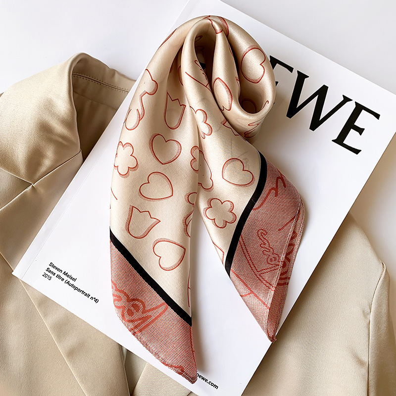 

Retro little natural scarf women printed Heart 100% real silk high quality 50cm small square head scarves lady luxury FJ490