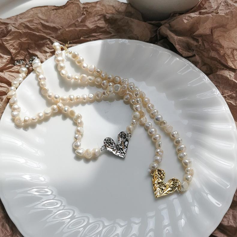 

Chains French Romantic Gold Silver Love Heart Natural Pearl Chockers Clavicle Necklace For Women 2021 Fashion Jewelry Gifts